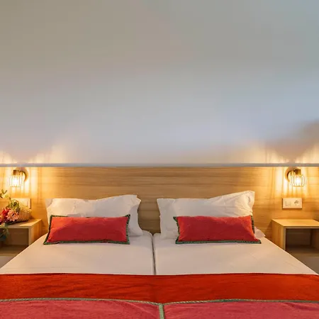 Luxury Singular Orange Santiago de Compostella